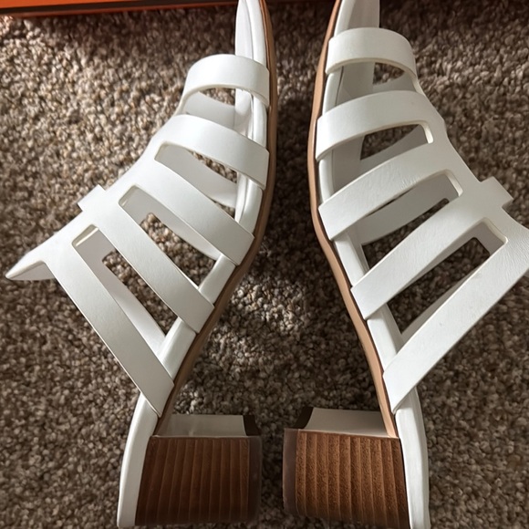 Hermes White Women's Sandals - Picture 12 of 12